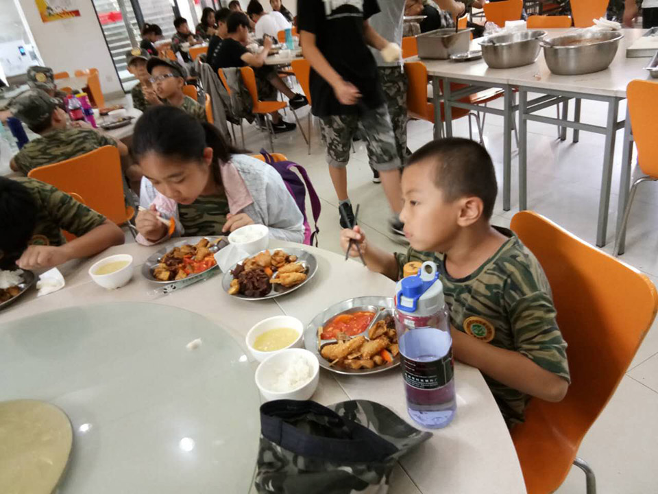 1500346925237948.jpg 吃飯.jpg